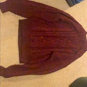 Women’s cable knit sweater maroon